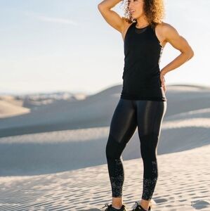 Zyia active black metallic light n tight athletic / athleisure workout leggings